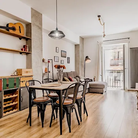 아파트 Inventori House