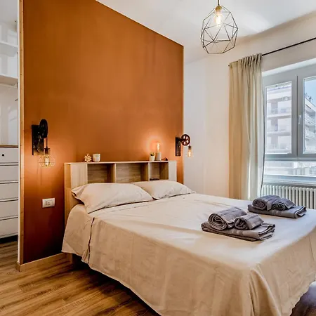 Inventori House * روما