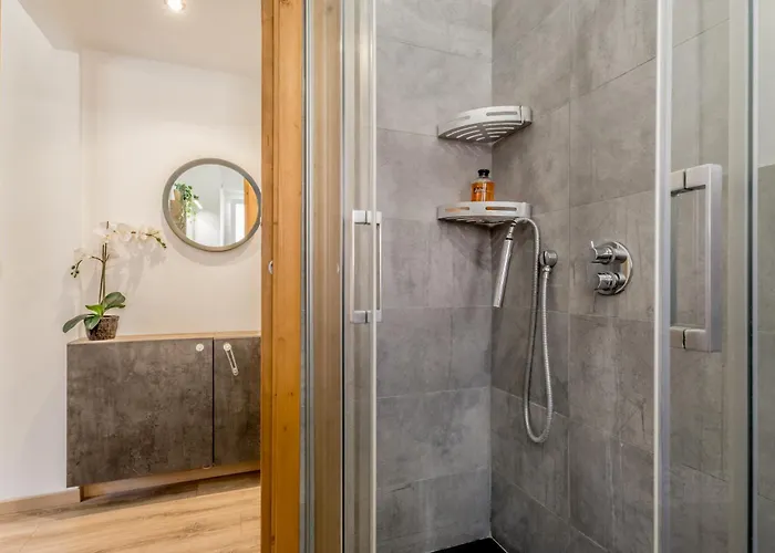 Apartment Inventori House