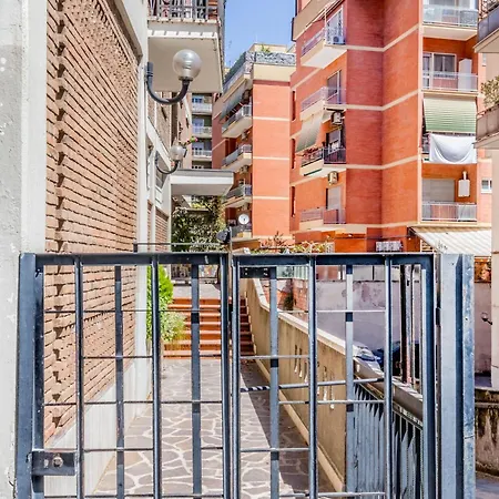 Daire Inventori House